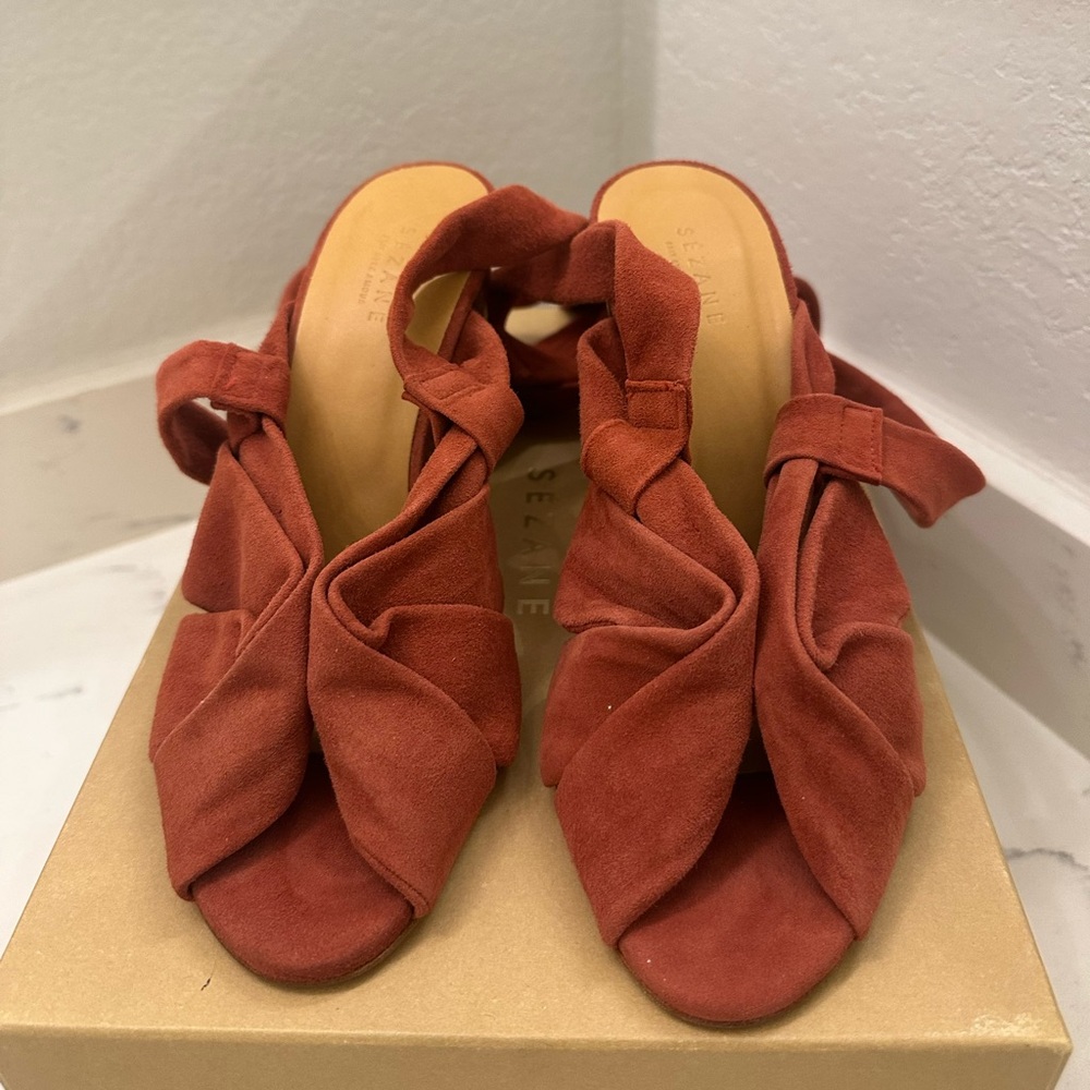 NWT Sezane High Salma Heels in Terre